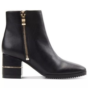 New DKNY Cruz Booties Size 8